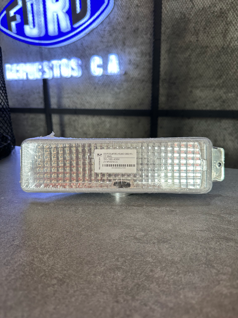 COCUYO DELANTERO LH BLANCO CARGO 815-1721 BRASIL