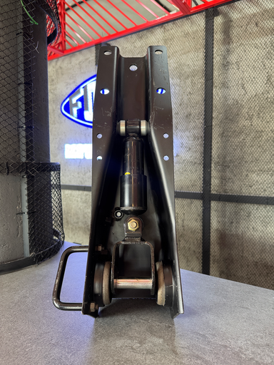 [2C45-5K376-BB] TORRE DE CABINA RH COMPLETA CARGO 815-816 (OREJA CERRADURA)